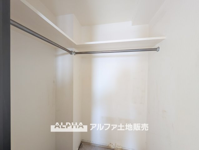 【Go　filled　with　memories】　◆ありったけの◆住空間をよりよくするためには大切な収納スペース。時が経ち思い出がここに詰まっていく。