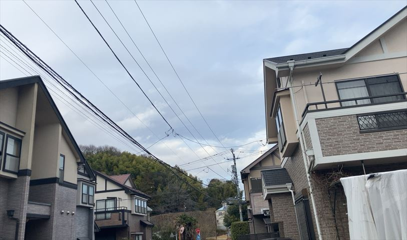 桜や紅葉の名所に出かける人は多いと思いますが、家にいながら季節の移ろいを感じる生活を送りませんか？リビングや窓から見える景色が生活を彩るワンポイントに！現地から見える景色を堪能してみては如何でしょう。