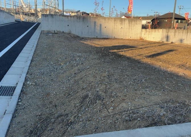 土地探しをしていると都市計画区域という言葉を目にすると思います。法律によって、都道府県知事や国土交通大臣が指定するエリアのことを指しており、都市計画区域は市街化区域と市街化調整区域に分けられています。