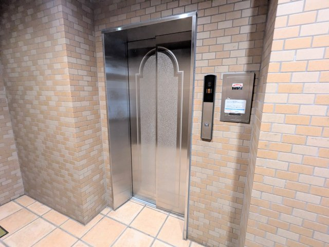 ～エレベーター写真～