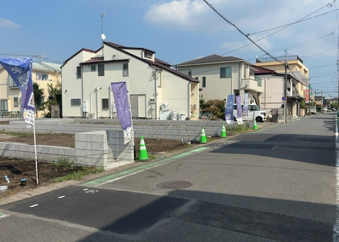 隣家の土地はどうなっているのか、生活利便施設が近くにあるのか、学校まで近いかなど、お客様のライフスタイルにあわせたイメージが重要です。また、近くにあると困る施設が近くにないかも確認するといいでしょう。