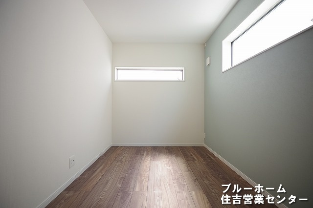 別角度からの約5.25帖の洋室です！