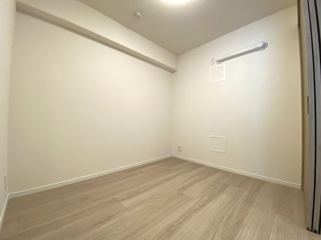 洋室4.0帖　間取り図真ん中の部屋
