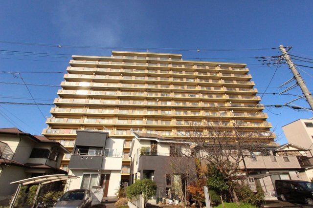 apartment 埼玉県三郷市彦成３丁目207-3