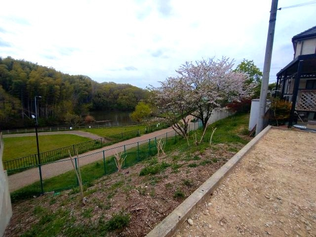 現地写真　※令和8年4月9日撮影　高台にあるため見晴らしが良好な土地です。
