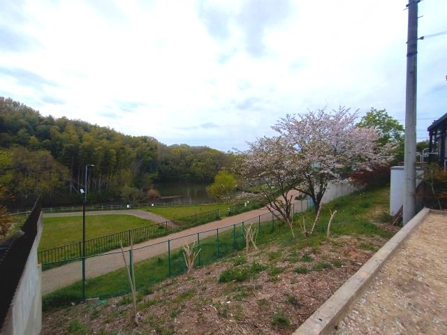 現地写真　※令和8年4月9日撮影　高台にあるため見晴らしが良好な土地です。