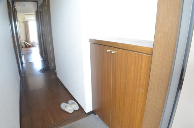 我が家の顔「玄関」。シックで使い勝手の良さも魅力です。