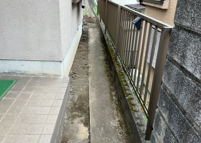 庭のある家に住むことのメリットとして、子どもたちの遊び場を確保できること、ガーデニングや家庭菜園を楽しめること、明るさを確保できることがあります。また、配置を工夫することでプライバシーが確保できます。
