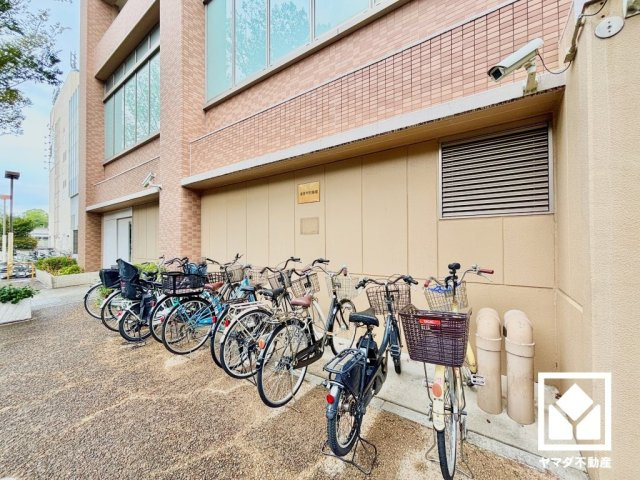 来客用駐輪場がございます。ご友人やお客様も訪れやすい環境です。