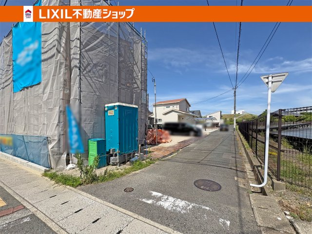 交通量が少ないので車の出し入れが楽々です！
