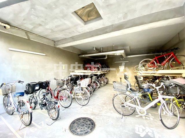 【自転車置き場】最新の空き状況や費用などの詳細は担当スタッフまでお問い合わせください。