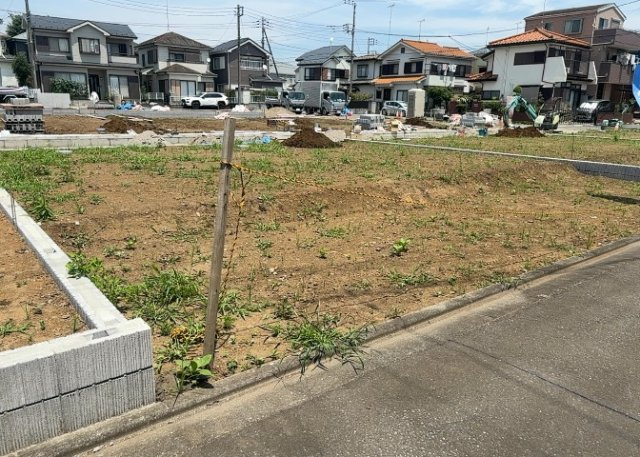 物件の詳細については、現地を見てわかること以外に、役所や法務局などで調べないとわからないことがあります。そのため、現地に行く場合は、もしこの物件を買ったらどのような生活ができるかをイメージしましょう。
