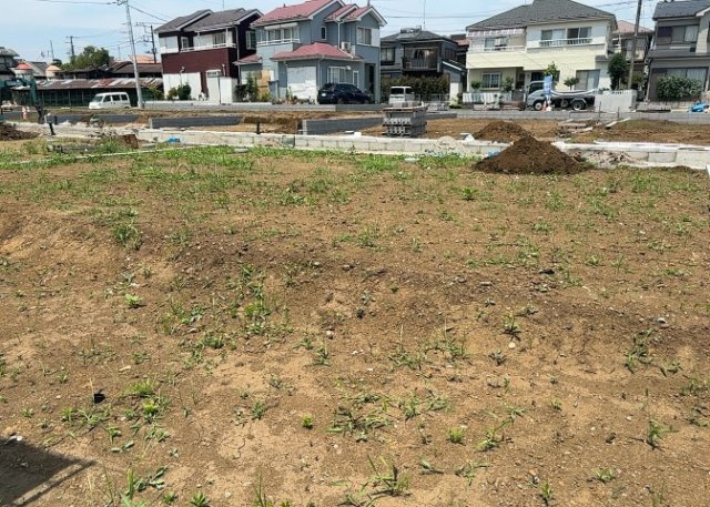 人が暮らすうえで日光は大切な要素となります。日当たりの良さは譲れないポイントですね。併せて近くに大きな建築物の建築予定がないか、あるいはそれが可能な土地が近くにないか事前に確認することもお勧めします。