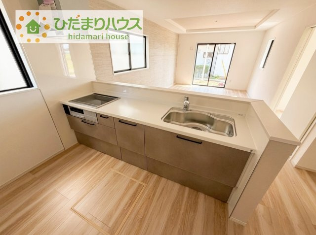L型キッチンなので、作業スペースが広く、複数人で楽しめます♪