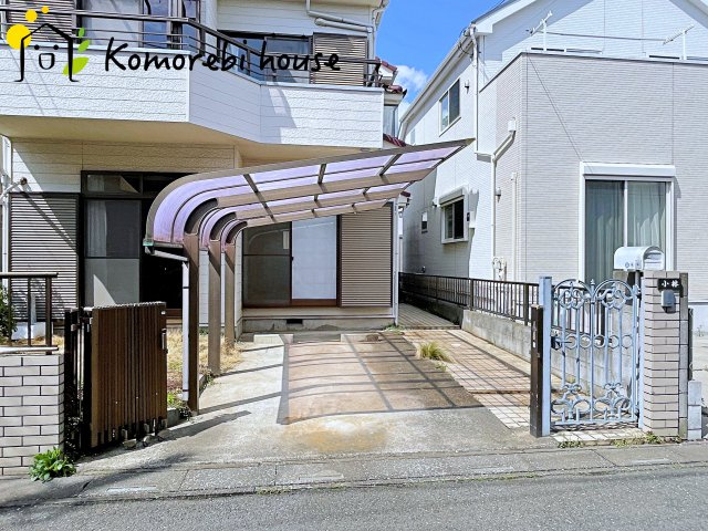 車をお持ちの方に嬉しい駐車場付きの物件です