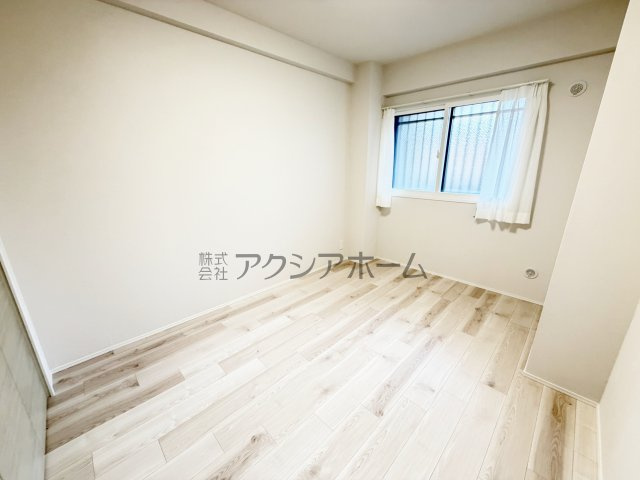 洋室　5.6帖