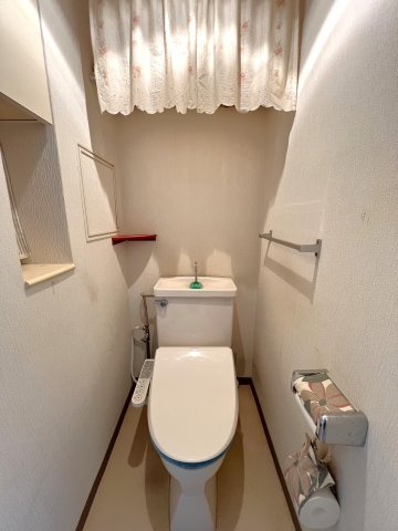あると嬉しい人気設備！快適な温水洗浄機能付きトイレ。　※現況を優先いたします。