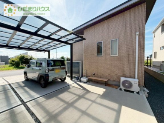 立水栓や物置もあり、洗車も気にせず行えます。