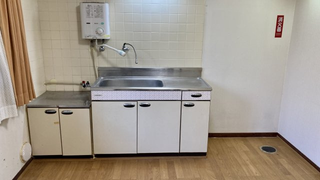 厨房とは別にミニキッチンもついているので、ちょっとした料理なども出来ます。