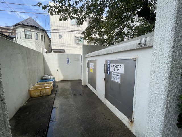 ごみ置き場