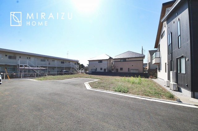 運転が不安な方も安心な前面道路、きちんと幅員のある道路は女性にも安心です。整備されている道路は気持ちも良いですね♪　