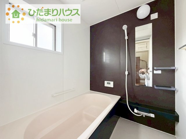 ゆったり浸かれる広々バスルーム♪お子様とも一緒に入れます(^^)/