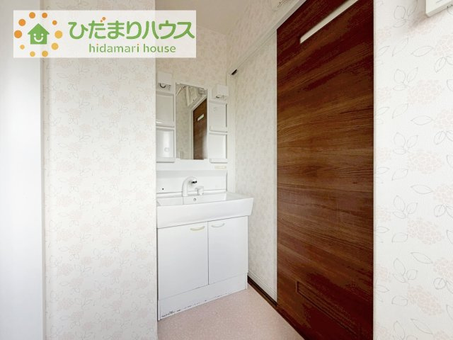 シンプルで使い勝手の良い独立洗面台！