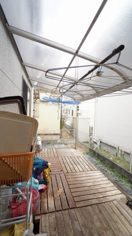 ウッドデッキつき