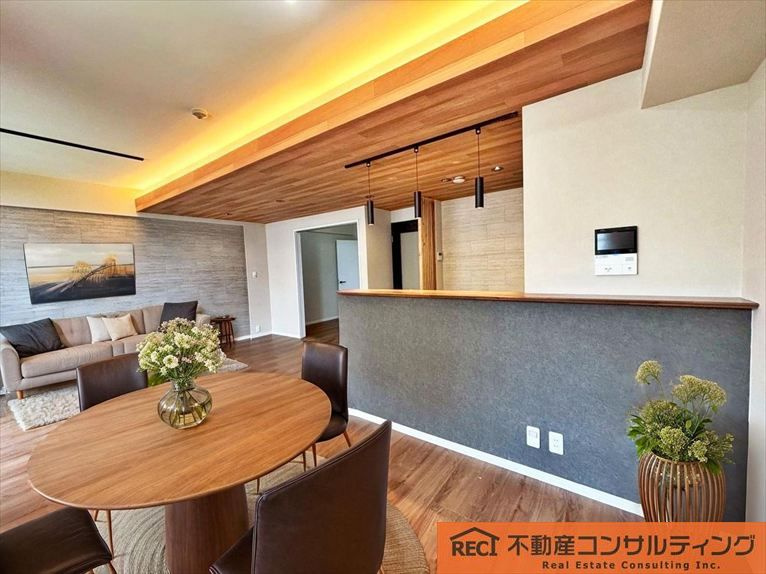 WIC、廊下収納、全居室収納付きで収納豊富です