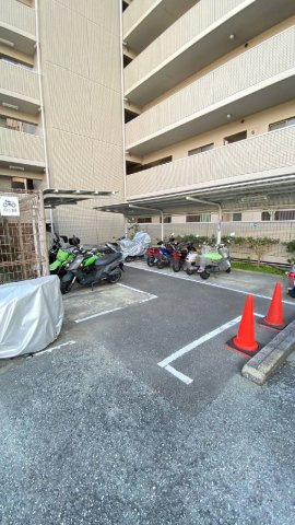 バイク置き場