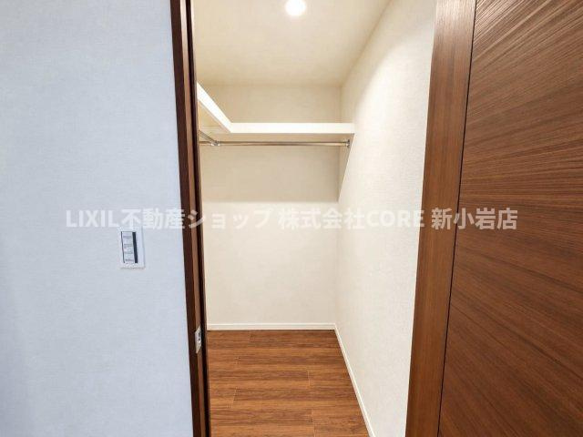 ・寝室にはウォークインクローゼットを配置。　