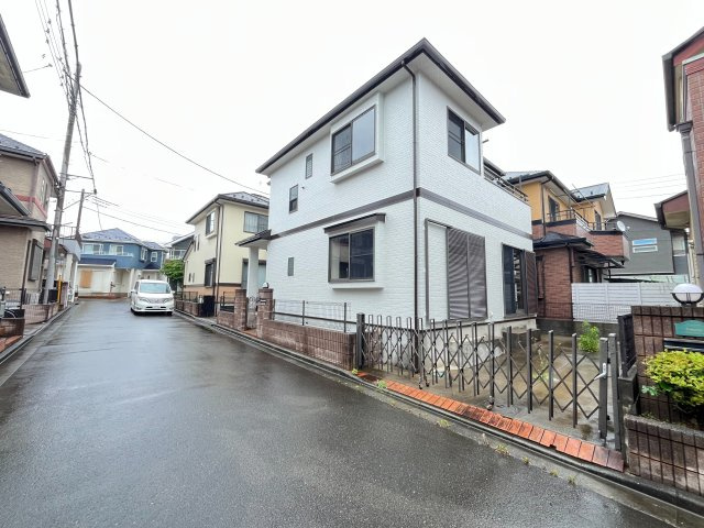 前面道路含む現地写真です