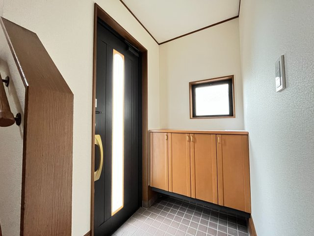 明るい玄関です