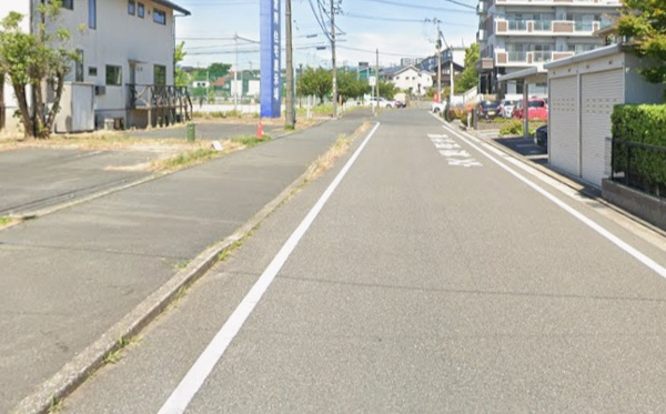 【上葛原一丁目（2期）の前面道路含む現地写真】