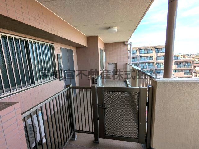 プライバシーが確保できる広い専用ポーチ