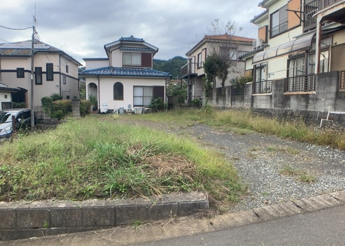 物件の詳細については、現地を見てわかること以外に、役所や法務局などで調べないとわからないことがあります。そのため、現地に行く場合は、もしこの物件を買ったらどのような生活ができるかをイメージしましょう。