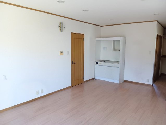 2階の洋室にはキッチンが付いていて簡単な調理ができます！