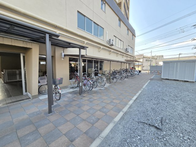敷地内駐輪場がございます！