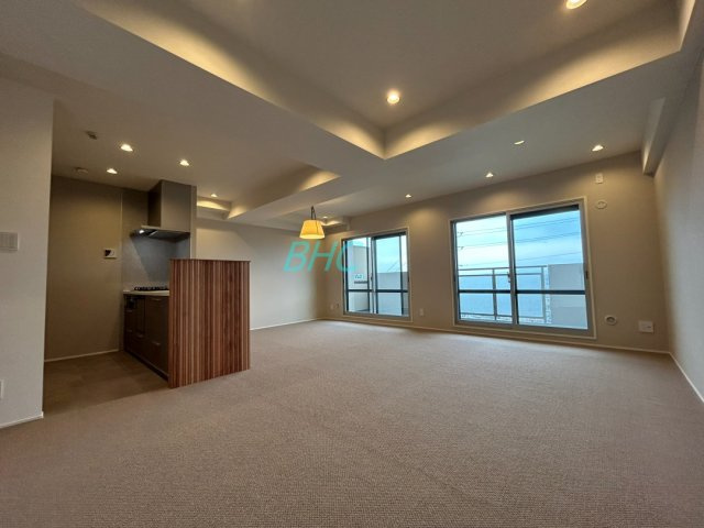 ゆったりとくつろげる上質なリビングダイニングは、暮らしに価値のある時間を演出してくれます。