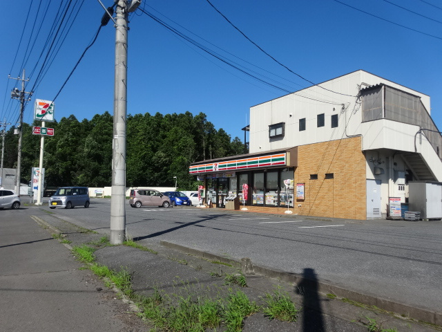 セブンイレブン美野里西郷地店　461m
