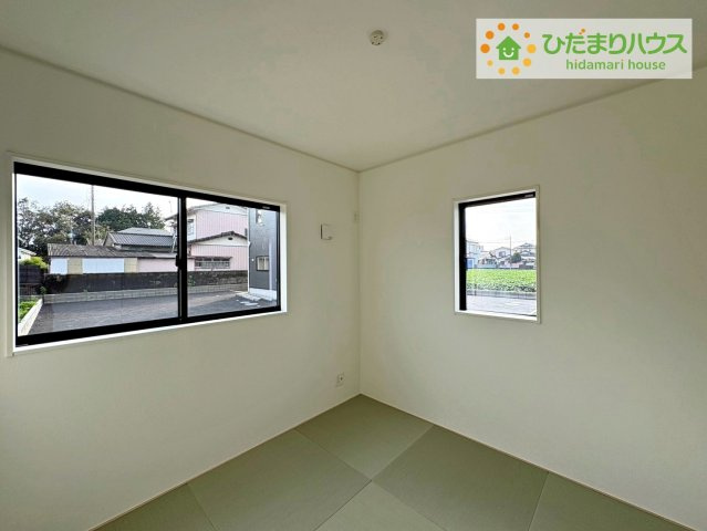 扉を閉じれば来客用のお部屋として。開いて広い空間を作れば、お子様の遊び部屋として使えます！