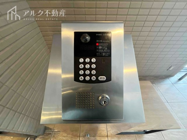 オートロック完備