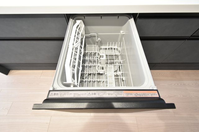 ビルトイン型食洗機です！　家事が楽になります♪
