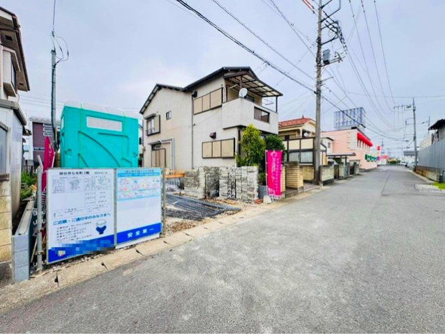 全居室に収納がある3ＬＤＫ・ＷＩＣ・納戸2カ所。駐車並列2台可(車種による)。