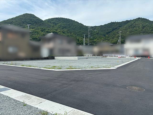 分譲地南側から見たA～E号地（2024年6月撮影）