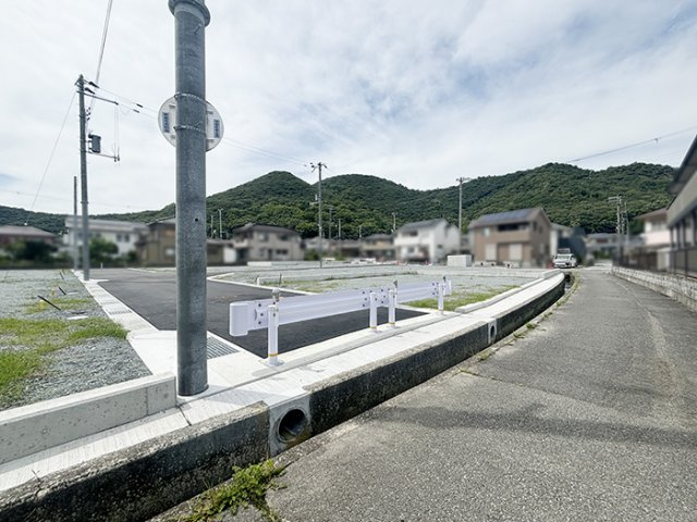 分譲地東から分譲地内（2024年6月撮影）