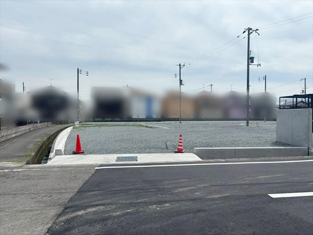 分譲地入口(北側)からH号地（2024年6月撮影）