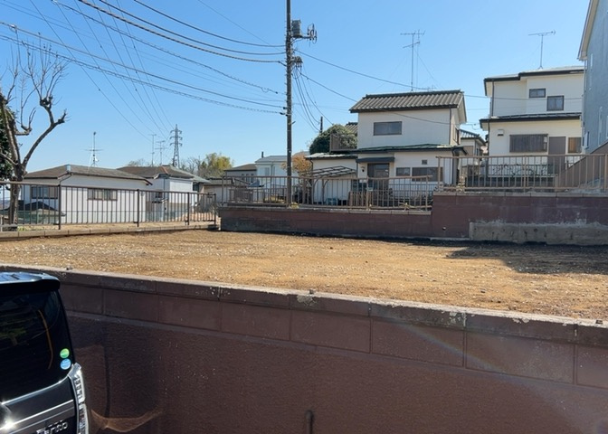 土地を買う際、住む地域の自治体や福祉の補助制度にも注目してみましょう。子供や老人の医療補助やゴミ出しのルールなど、自治体によってルールに大きな違いがあるため、暮らしやすい土地で判断するとよいでしょう。
