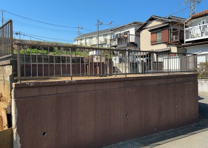 隣家の土地はどうなっているのか、生活利便施設が近くにあるのか、学校まで近いかなど、お客様のライフスタイルにあわせたイメージが重要です。また、近くにあると困る施設が近くにないかも確認するといいでしょう。