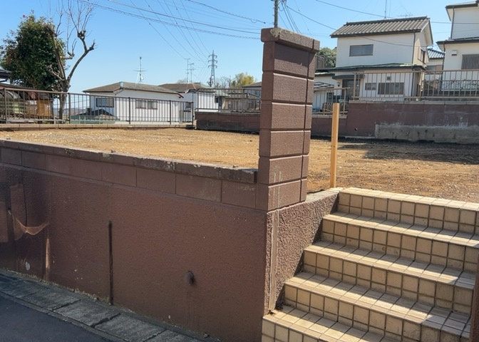 人が暮らすうえで日光は大切な要素となります。日当たりの良さは譲れないポイントですね。併せて近くに大きな建築物の建築予定がないか、あるいはそれが可能な土地が近くにないか事前に確認することもお勧めします。